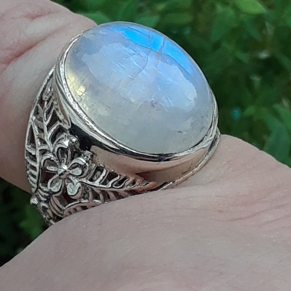 Jewelry - NWT GENUINE 20+ SRI LANKAN Rainbow Moonstone Ring